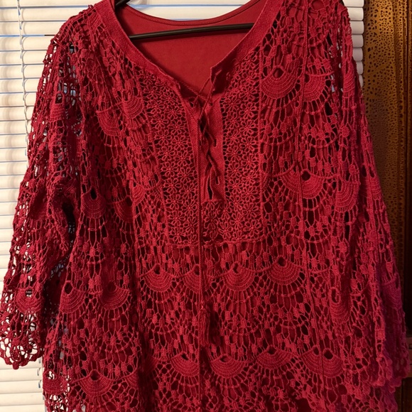 Plus-Sized Crochet Top over Shell - Picture 2 of 5